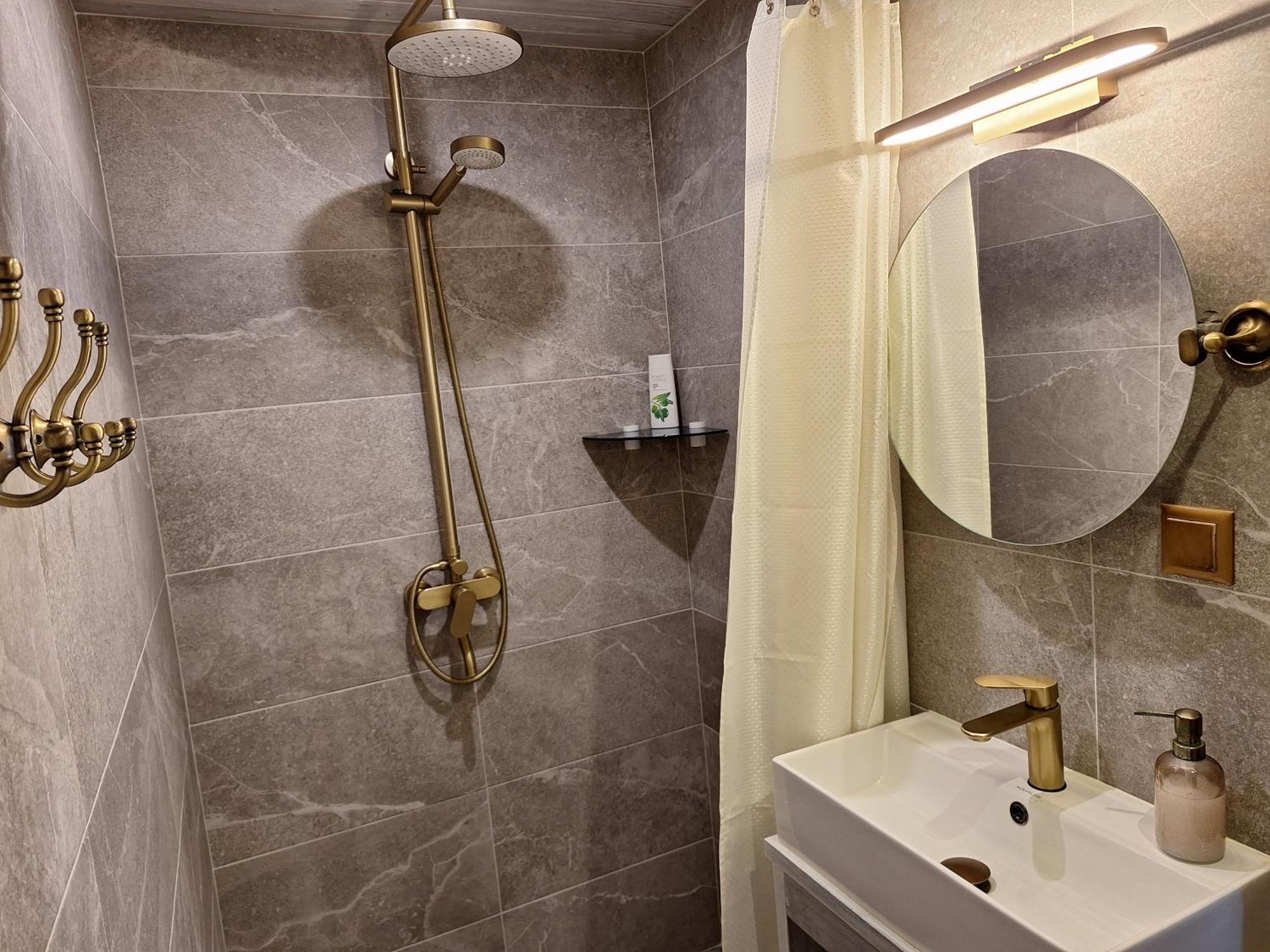 Kraavi Guest Hostel Kuressaare Eksteriør bilde