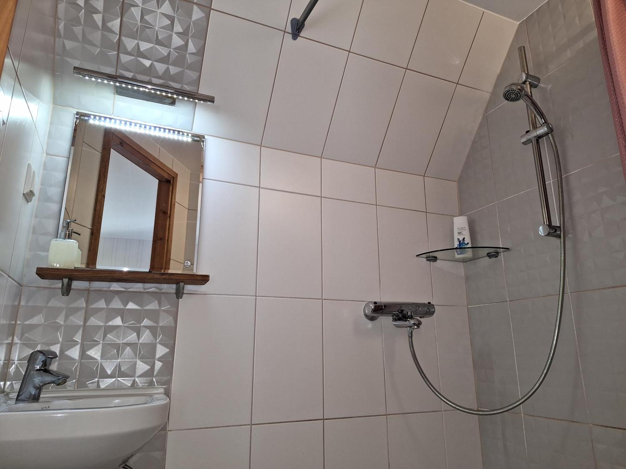 Kraavi Guest Hostel Kuressaare Eksteriør bilde