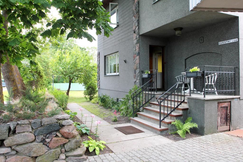 Kraavi Guest Hostel Kuressaare Eksteriør bilde